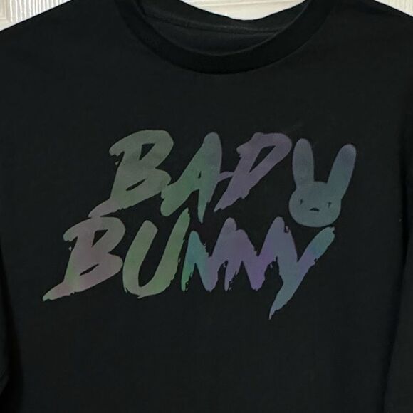 Awesome Bad Bunny Iridescent Black Long Sleeve Men’s M T-Shirt YHLQMDLG RARE - Picture 6 of 6